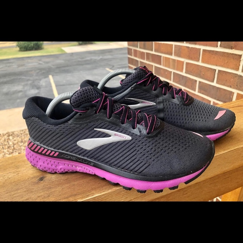 Brooks Adrenaline 20 Womens Size 7